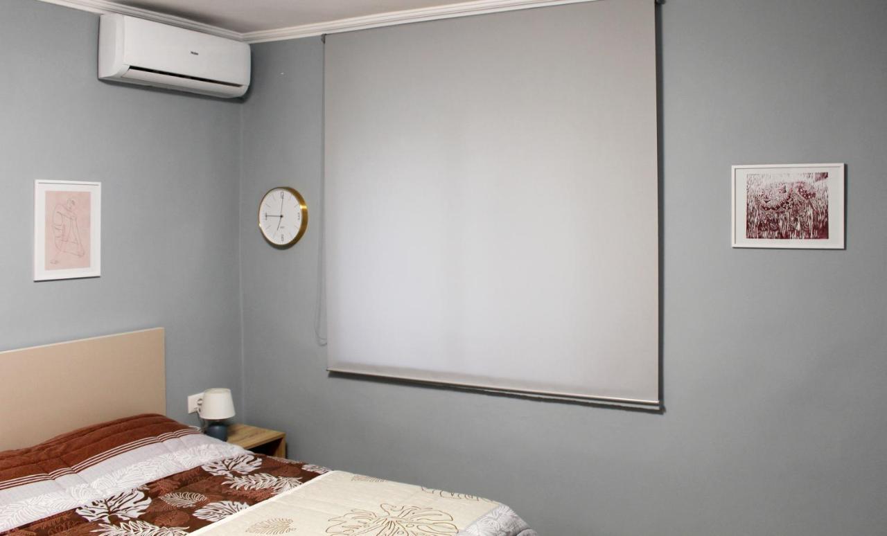 2V1 - Blloku Bkt Apartman Tirana Kültér fotó